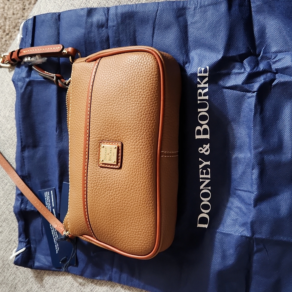 NWT Dooney and Bourke crossbody